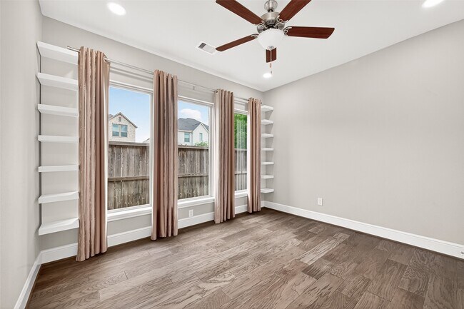 Building Photo - 1835 Brooking Hill Ct
