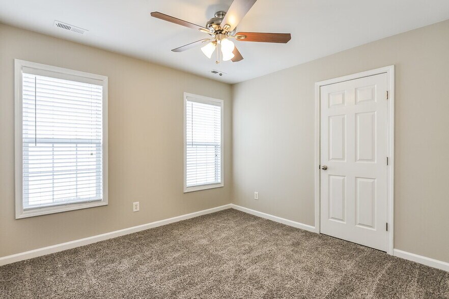 Building Photo - 2716 Lead Crystal Ct