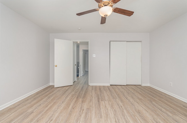 Building Photo - Beautifully Maintained 2-Bedroom Townhome in Desirable Cary Location