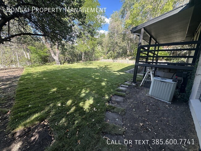Building Photo - 3281 E Fortuna Dr