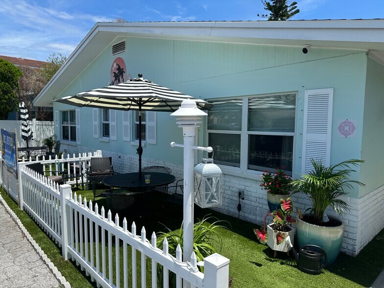 Building Photo - 520 69th Ave