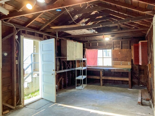 Building Photo - Pet-friendly home with a detached garage!