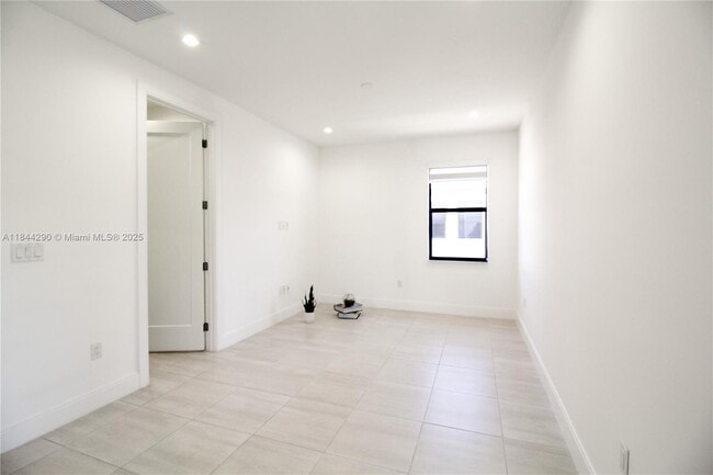 Building Photo - 4311 NW 82nd Ave