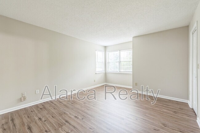 Building Photo - 7823 Davinci Ln