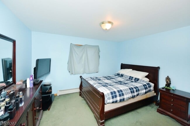 Building Photo - 121 Frederick Ave