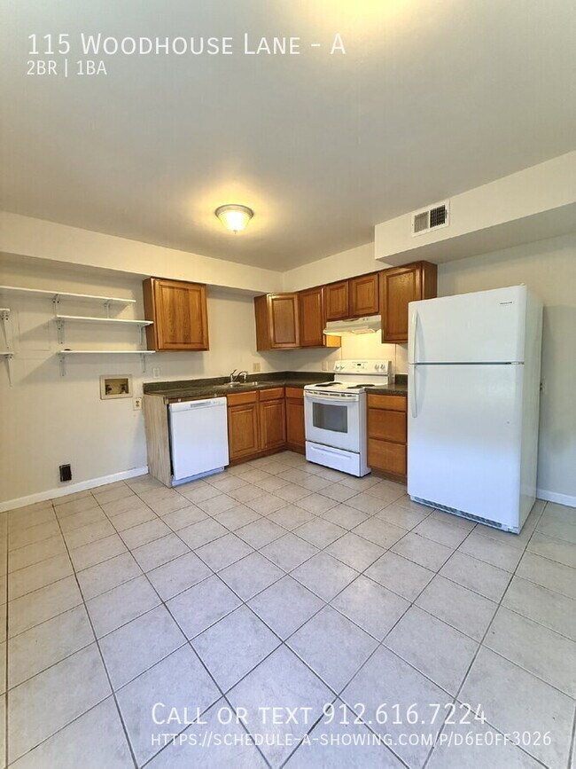 Building Photo - 115 Woodhouse Ln
