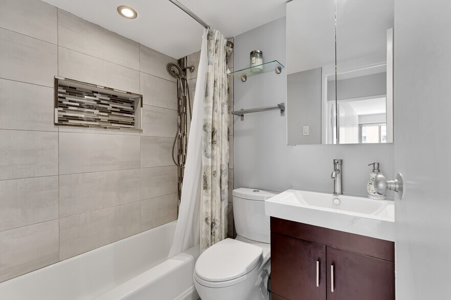 Building Photo - 4600 Connecticut Ave NW