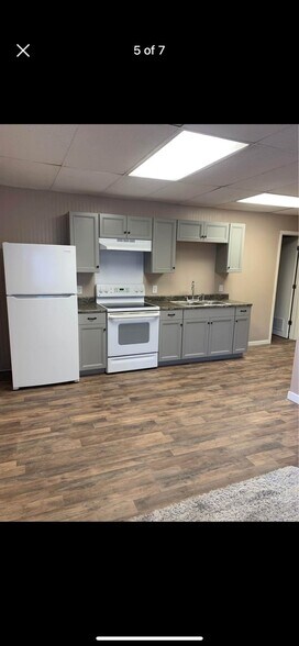 Building Photo - 818 Highland Ave
