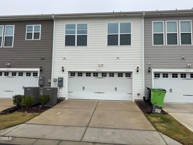 Building Photo - 1409 Irving Hl Dr