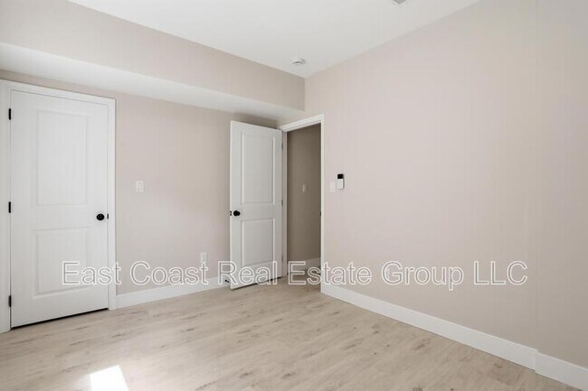 Building Photo - 530 N Third St B