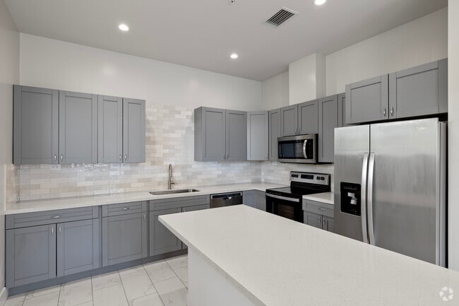 Interior Photo - 29 Palmetto