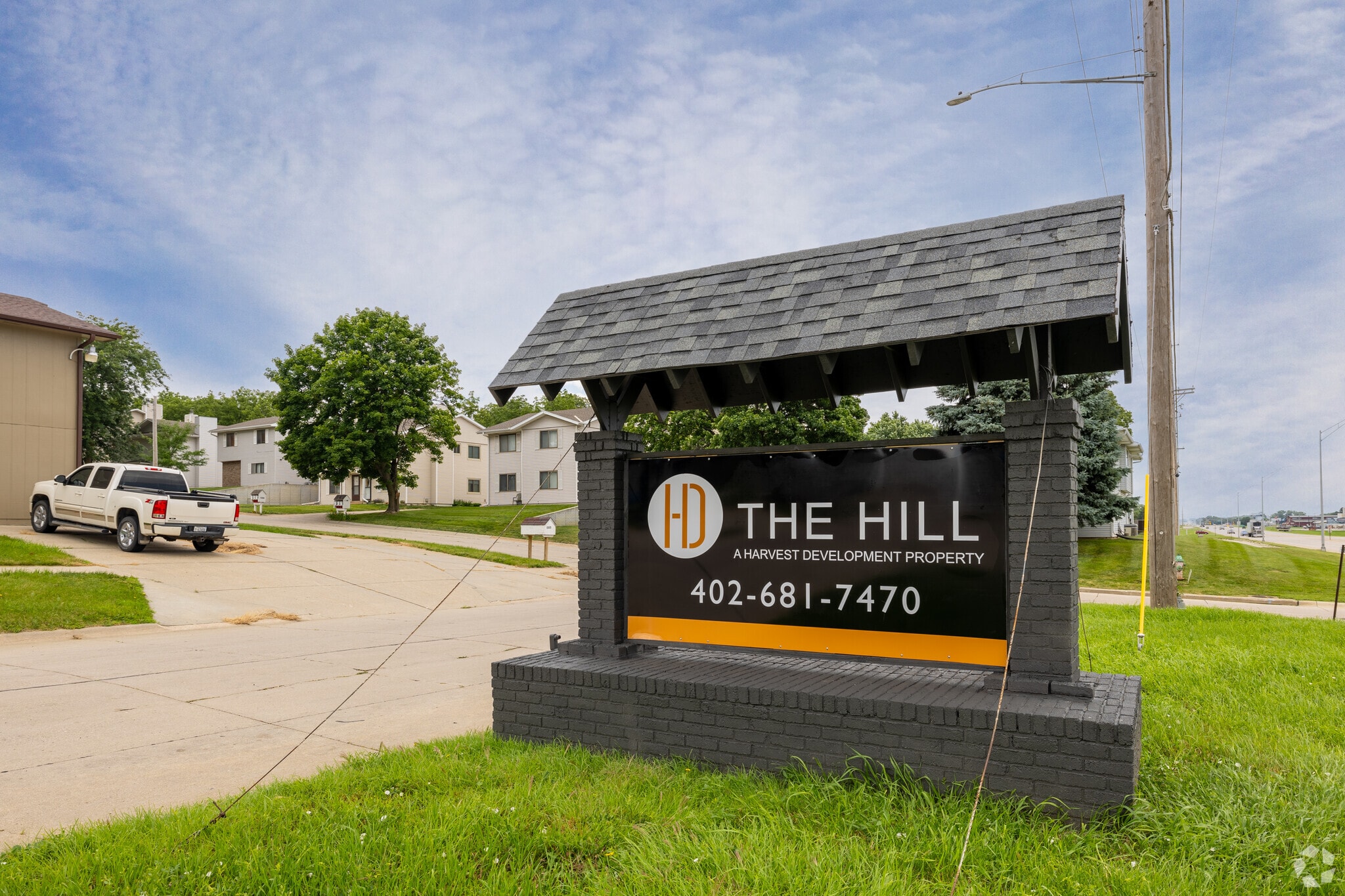 Building Photo - The Hill