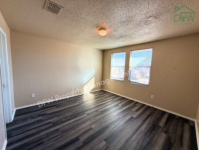 Building Photo - 2-Story 4 BR Home with Large Backyard & Game Room