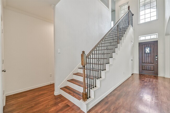 Building Photo - 4511 Apple Point Ln