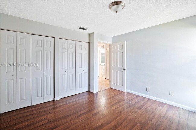 Building Photo - 833 NW 82nd Ave