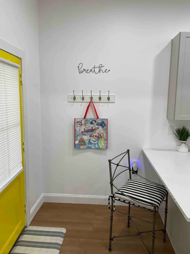 Building Photo - 1000 Longley Ave NW