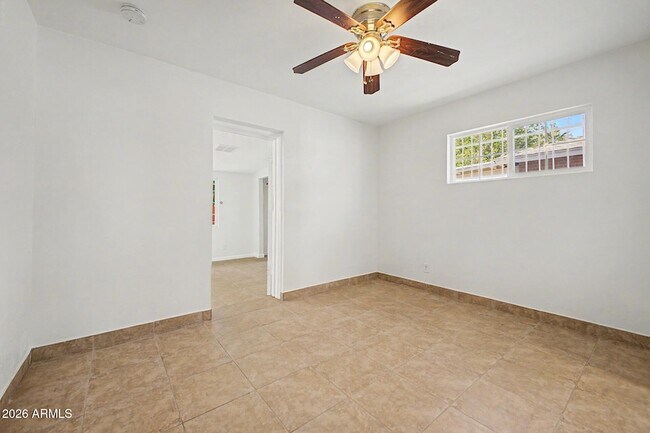 Building Photo - 6138 N 15th Ave