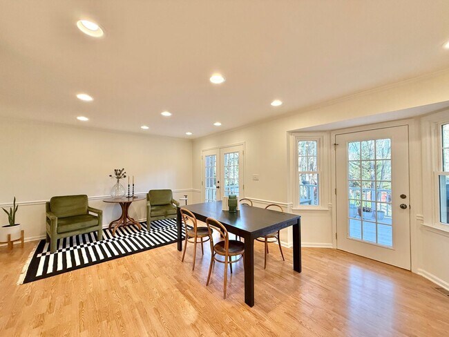 Building Photo - **OFFERING REFUNDABLE APPLICATION FEES & $200 MOVE IN PROMOTION** Updated 3BD, 2.5BA Raleigh Home...