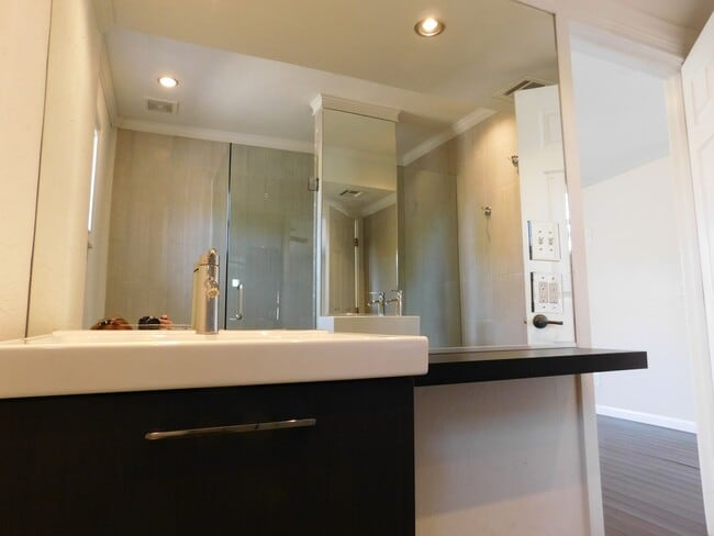 Building Photo - DROP-DEAD GORGEOUS SCOTTSDALE HOME!!