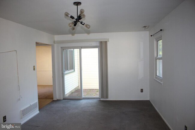 Building Photo - 34 Heron Pl