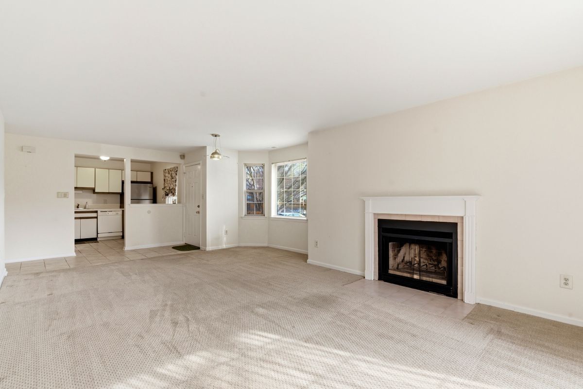 Building Photo - 3403 Waltham Ct