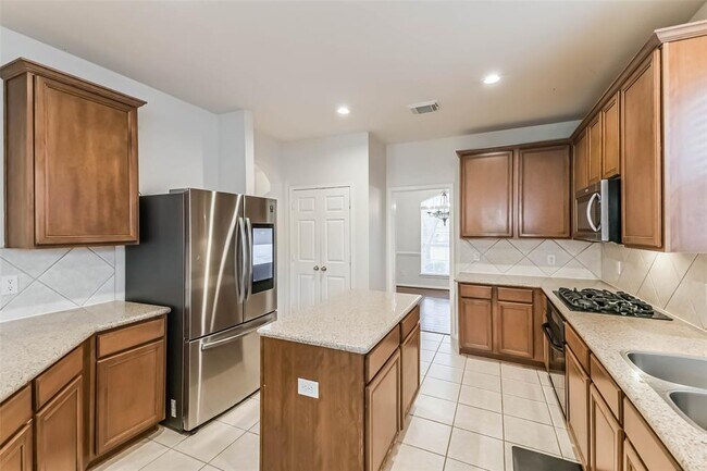 Building Photo - 12935 Bedford Falls Dr