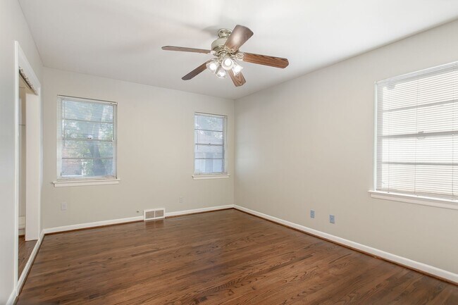 Building Photo - 6506/08 SAINT MORITZ AVE