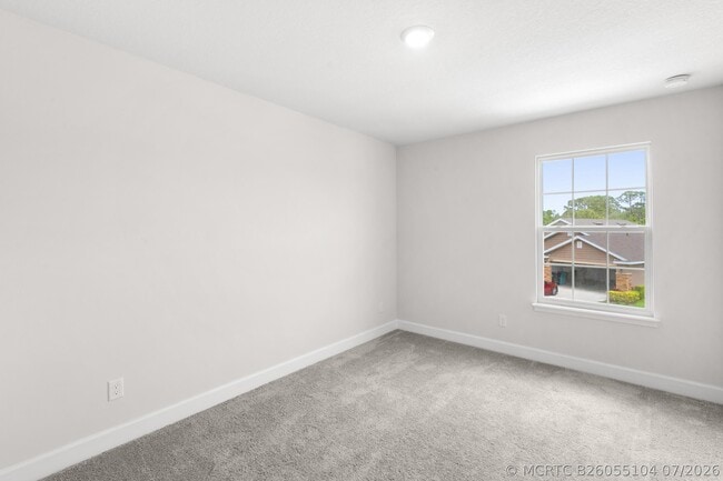 Building Photo - 692 NE Turtleback Trail