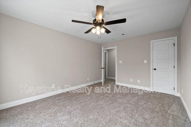 Building Photo - 125 Roadrunner Ct