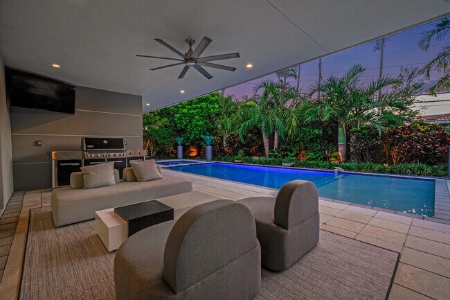 Building Photo - 4011 Bayview Dr