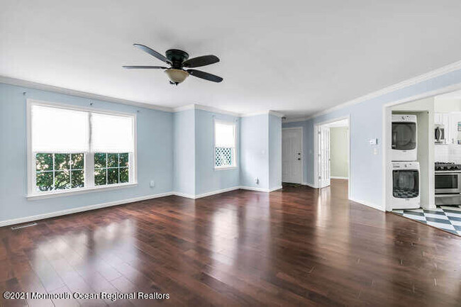 Building Photo - 808 Buckingham Cir
