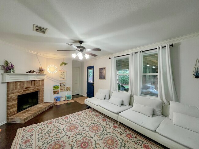 Building Photo - 13183 Cowper Dr