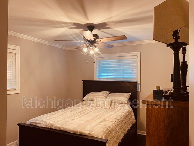 Building Photo - 14505 Shadywood Dr