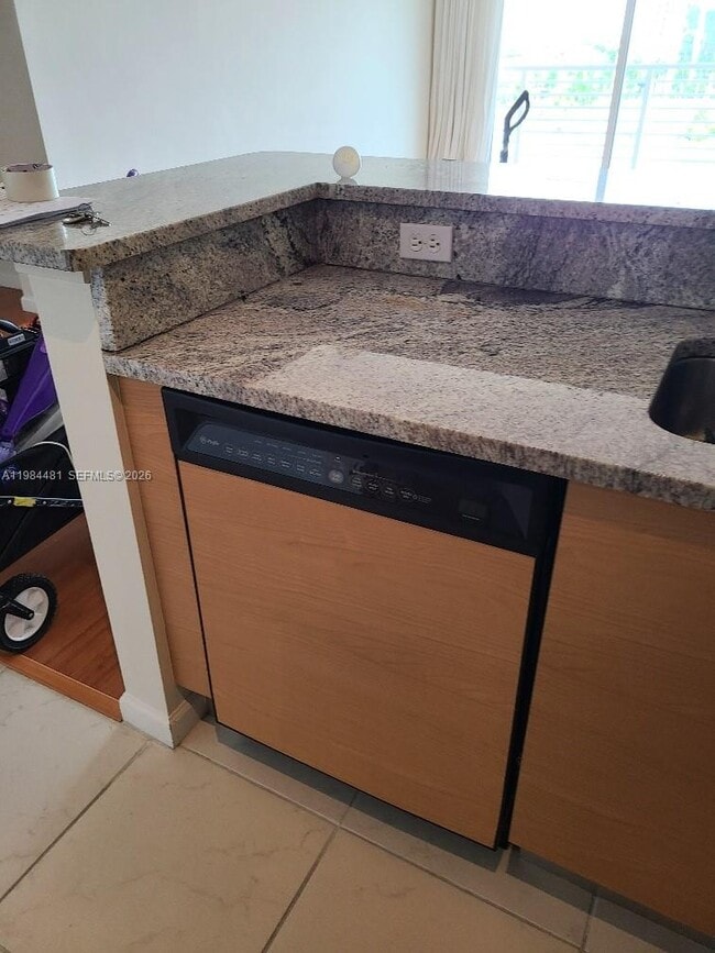 Building Photo - 18800 NE 29th Ave