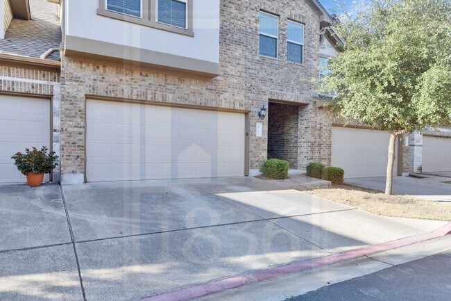 Building Photo - 2214 S Lakeline Blvd