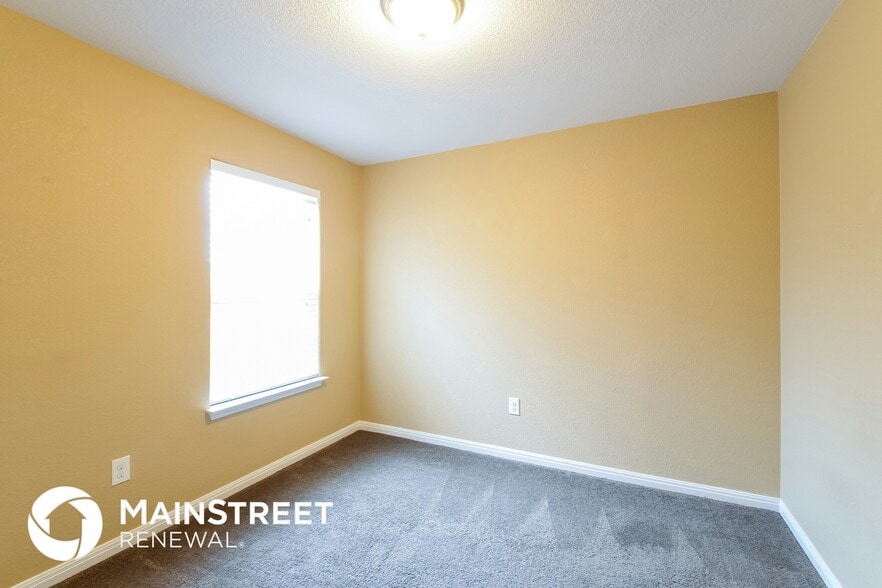 Building Photo - 11235 Pecan Canyon