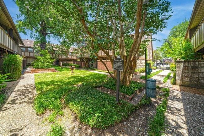 Building Photo - 2574 Marilee Ln