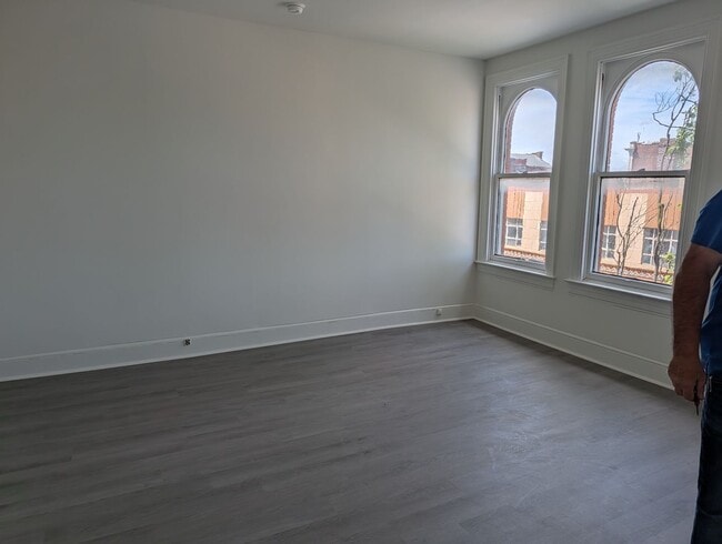 Building Photo - 21-23 N Beaver St.