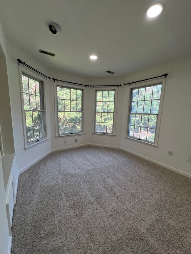 Building Photo - 3025 Windy Knoll Ct