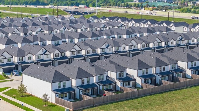 Building Photo - 10515 Lancaster Frst Ln