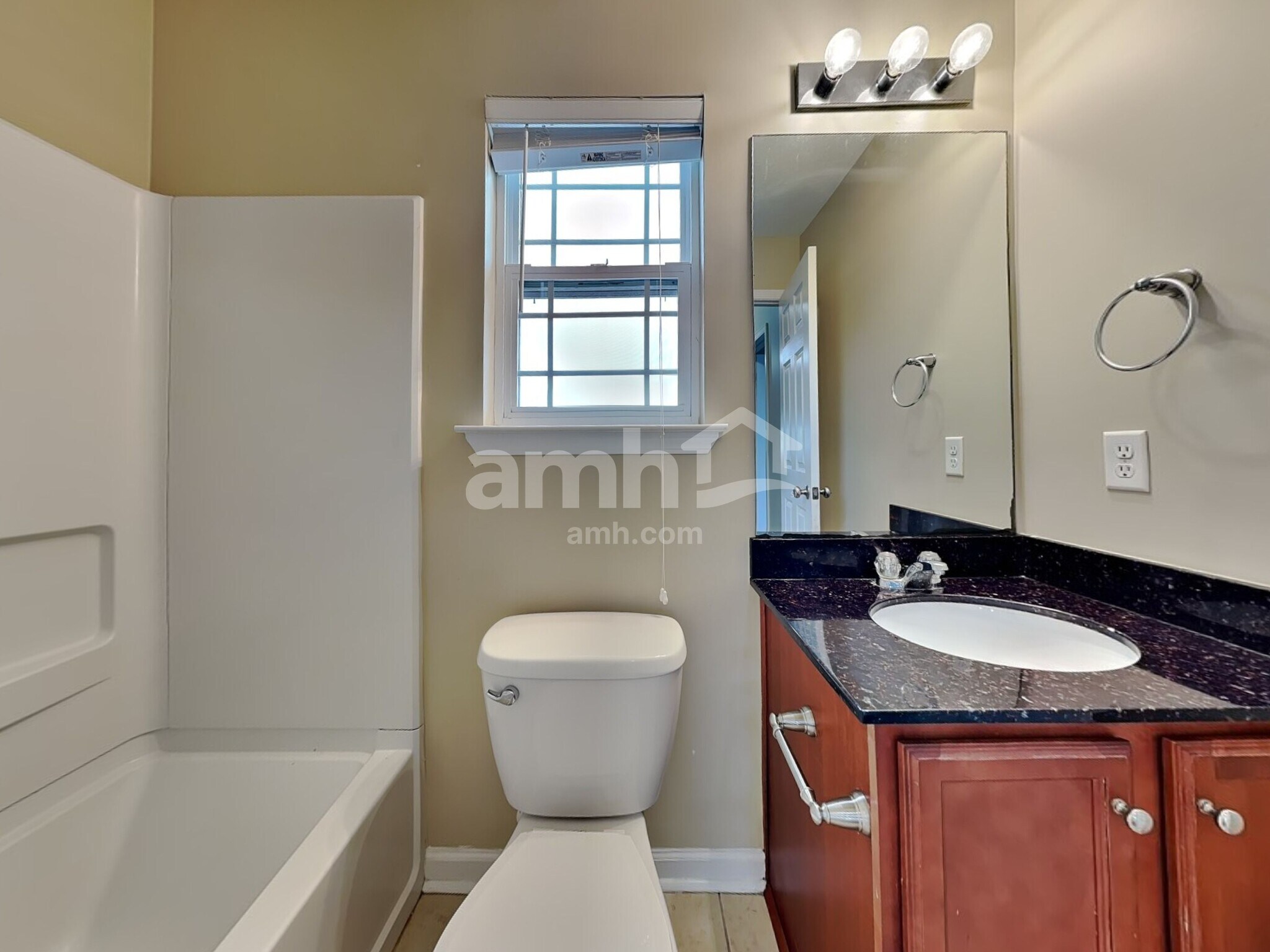 Building Photo - 8 Sunnydale Ln