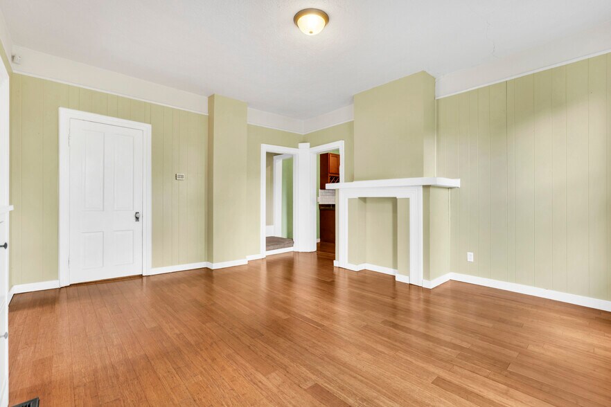 Building Photo - 258 Allen Ave