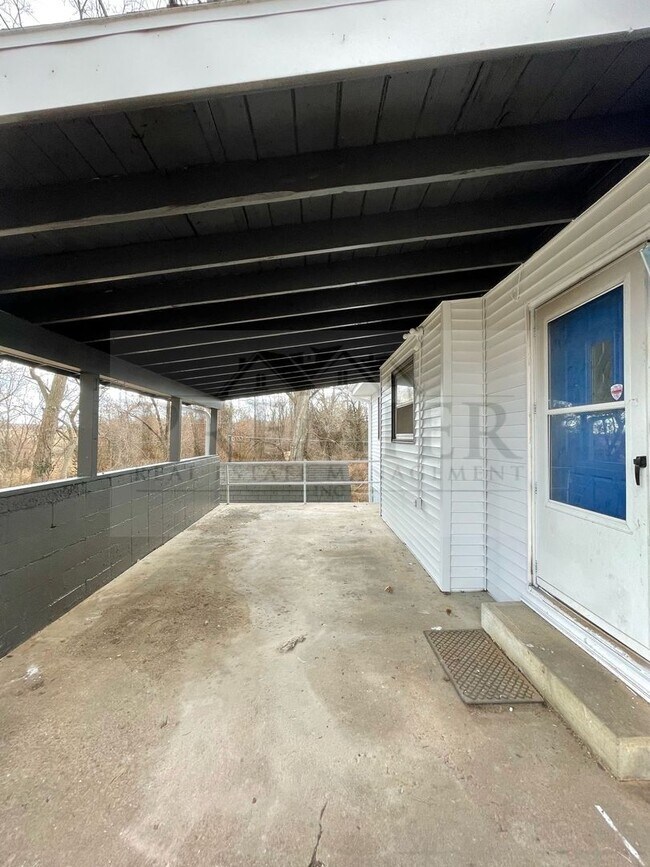 Building Photo - 1004 Anderson St