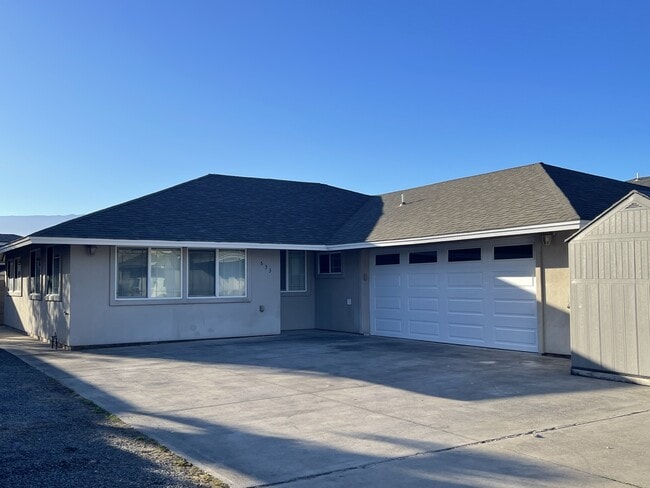 Building Photo - 633 S Kamehameha Ave