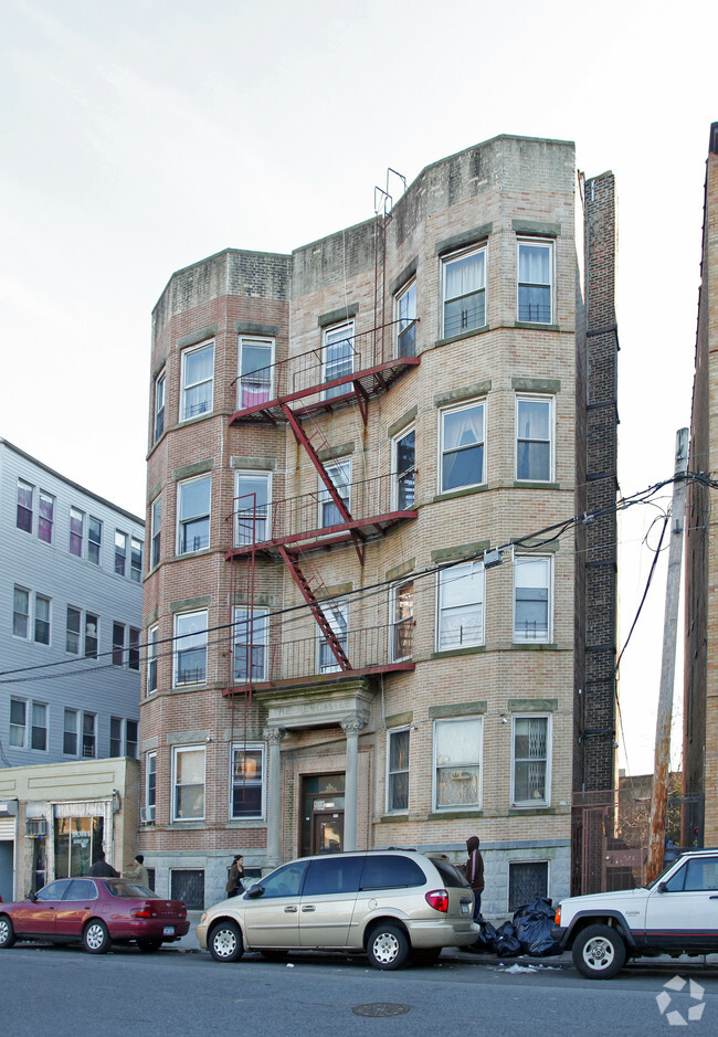 8-10 Highland Ave - 8-10 Highland Ave Yonkers NY 10705 | Apartment Finder