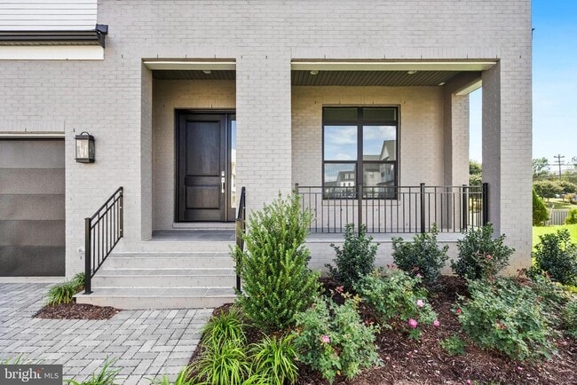 Primary Photo - 841 N Manchester St