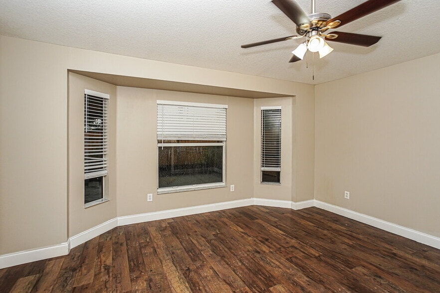 Building Photo - 10610 Navigation Dr