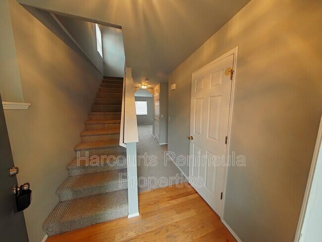Building Photo - 1284 Danskin Ln NW
