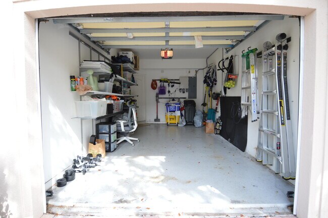 Building Photo - 504 Capistrano Dr