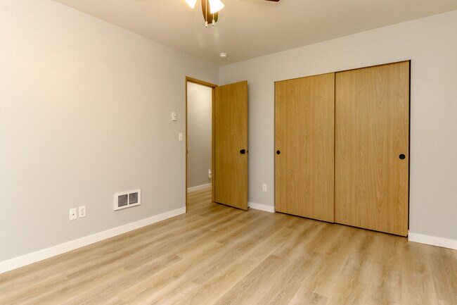 Building Photo - 25807 87th Ave Ct E